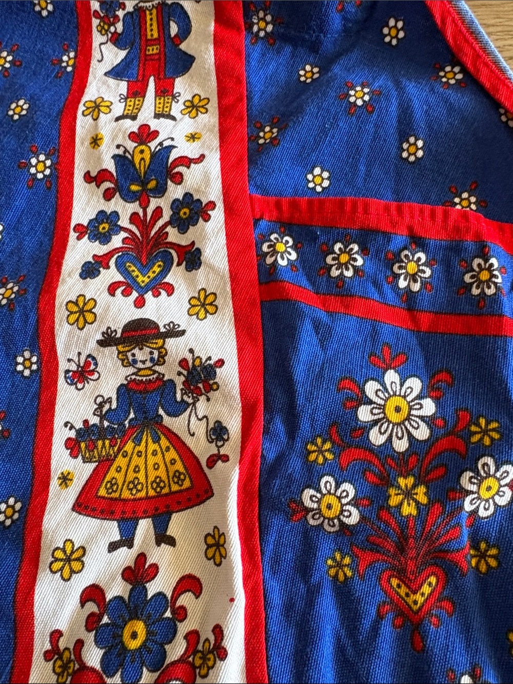 Apron - Picture 3 of 4